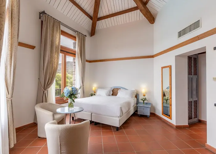 Palumbalza Hotel
